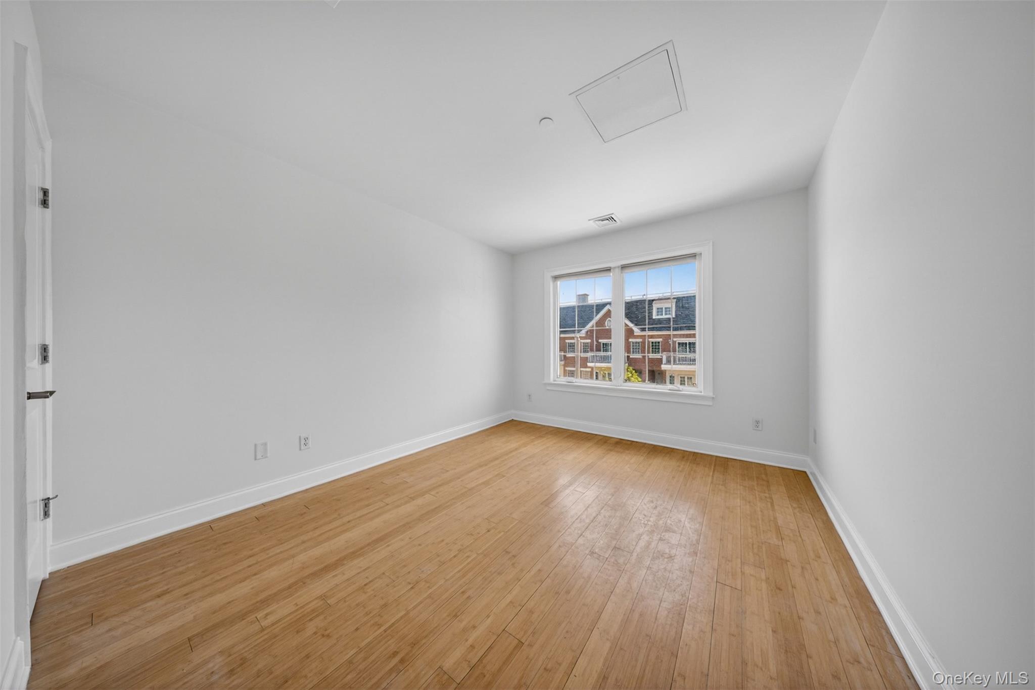Single Family Soundview Lane Queens, NY 11356, MLS-1051529-40
