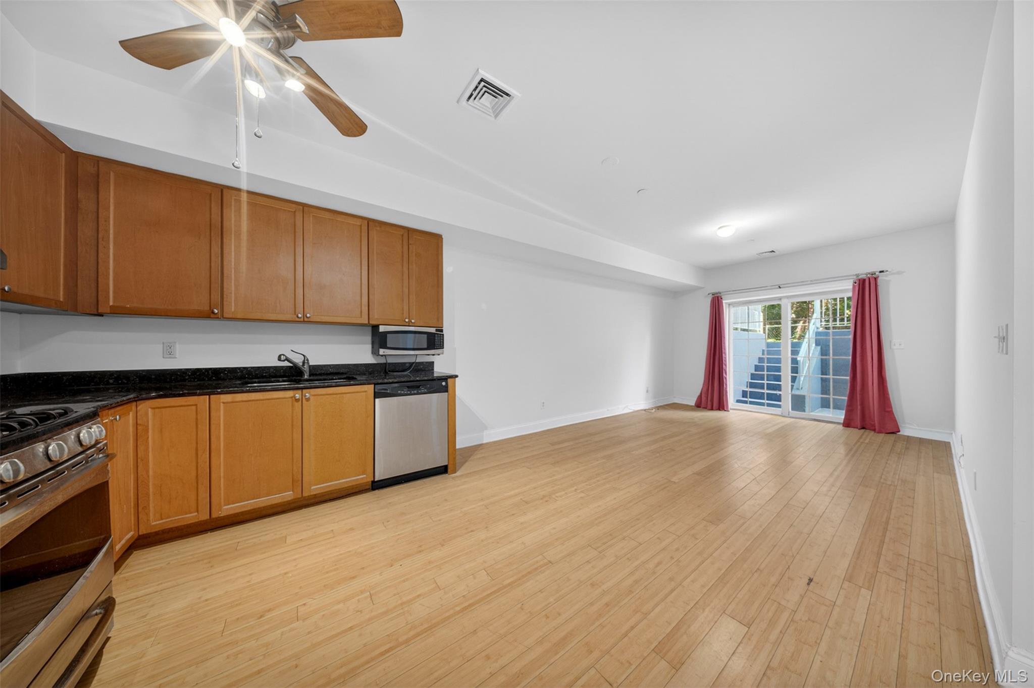 Single Family Soundview Lane Queens, NY 11356, MLS-1051529-7