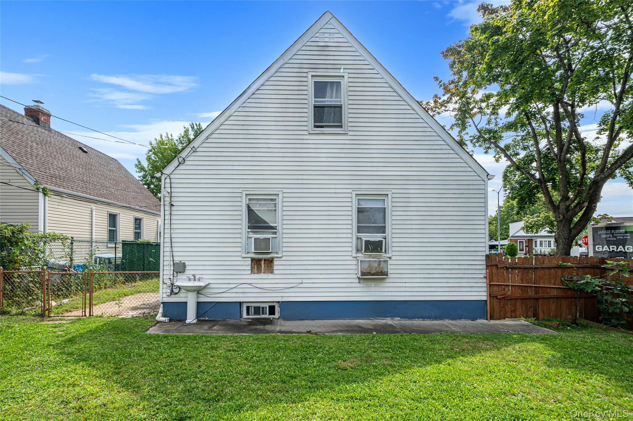 Single Family Union Turnpike  Queens, NY 11040, MLS-1051556-11
