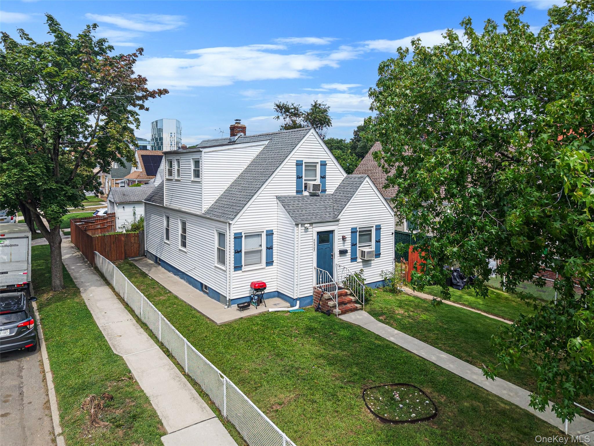 Single Family Union Turnpike  Queens, NY 11040, MLS-1051556-4