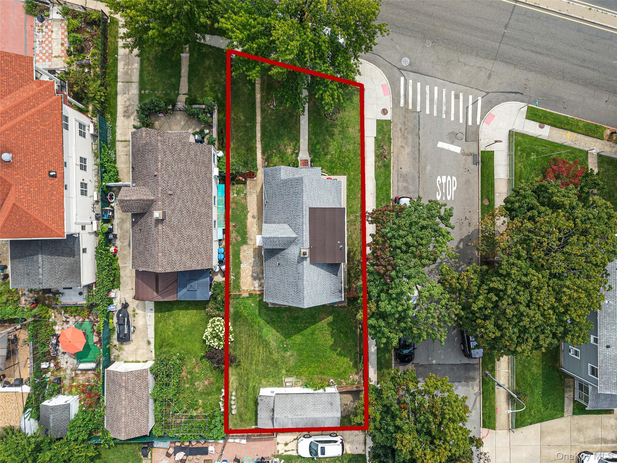 Single Family Union Turnpike  Queens, NY 11040, MLS-1051556-7