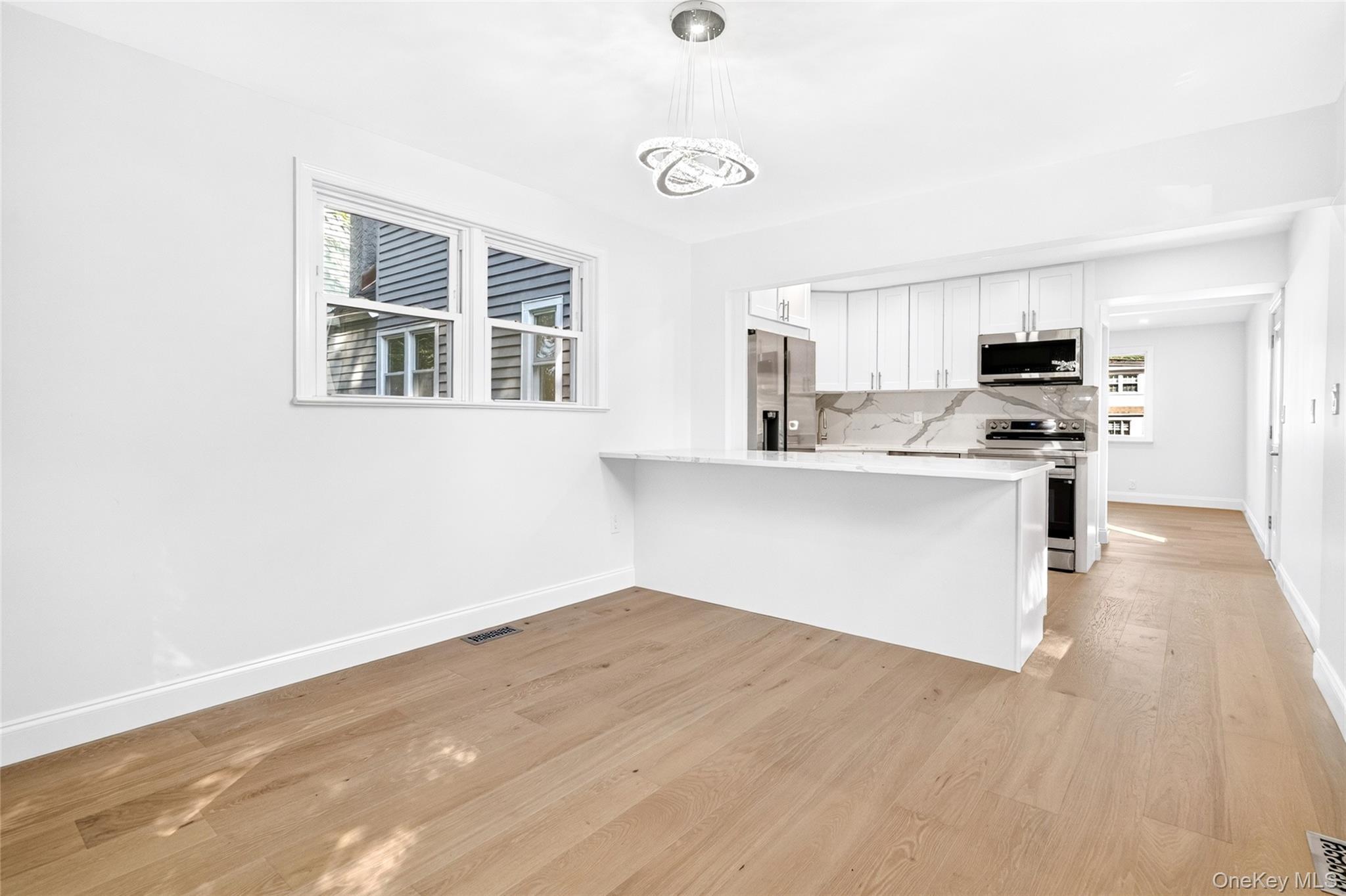 Single Family Saratoga Road  Westchester County, NY 10607, MLS-1051571-12
