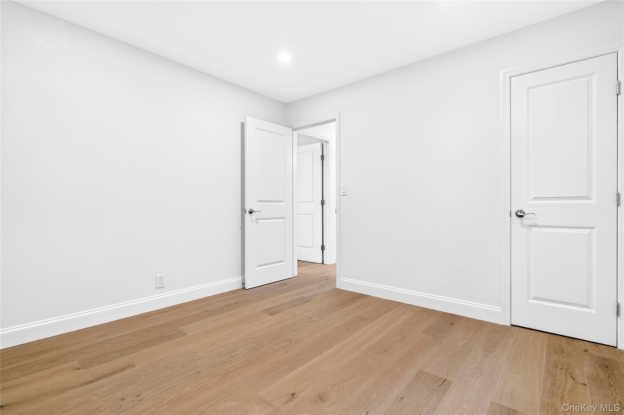 Single Family Saratoga Road  Westchester County, NY 10607, MLS-1051571-15
