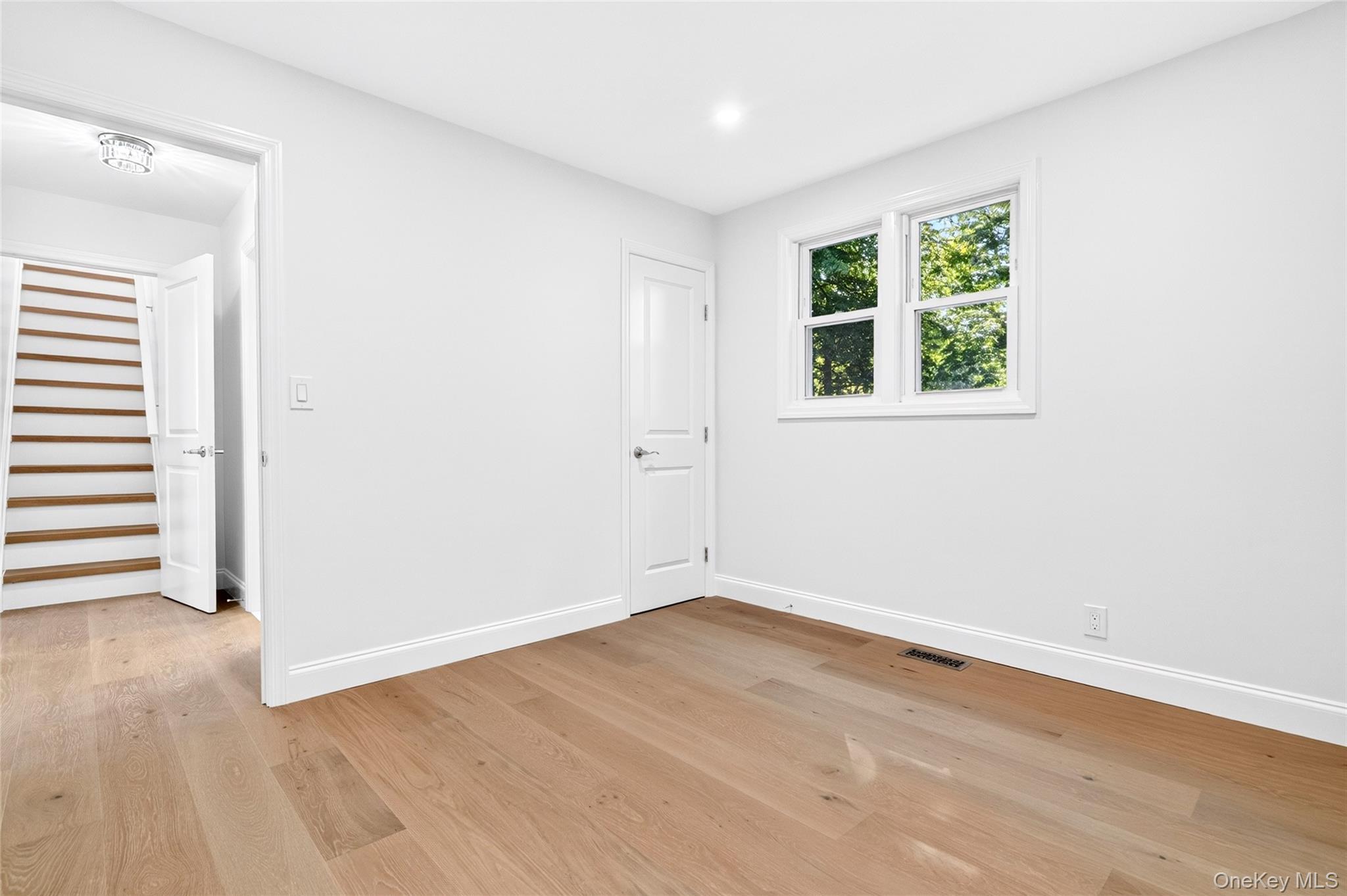 Single Family Saratoga Road  Westchester County, NY 10607, MLS-1051571-16