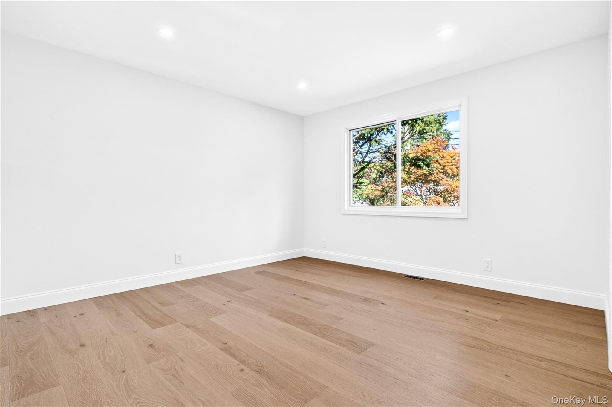 Single Family Saratoga Road  Westchester County, NY 10607, MLS-1051571-17