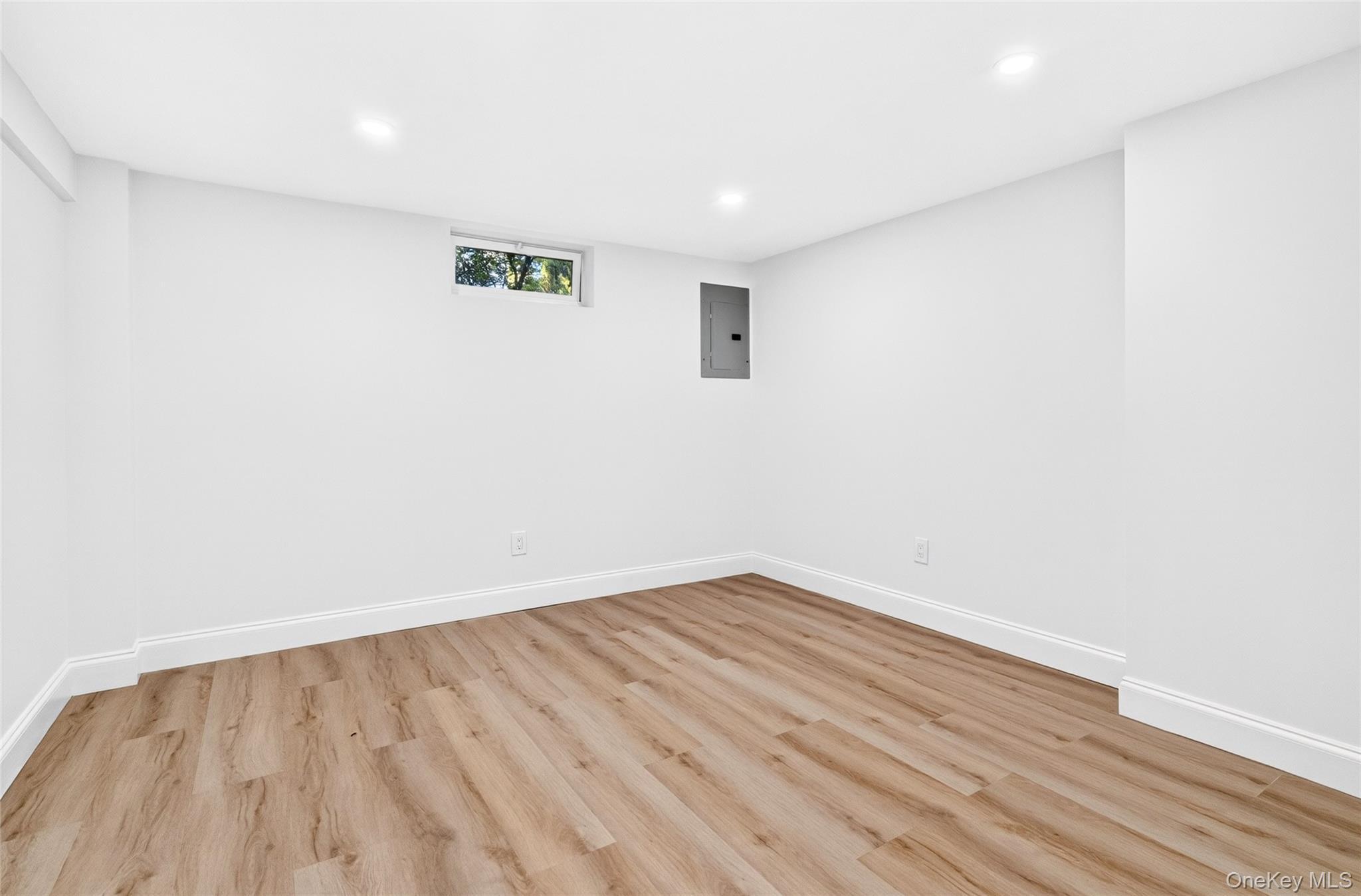 Single Family Saratoga Road  Westchester County, NY 10607, MLS-1051571-38