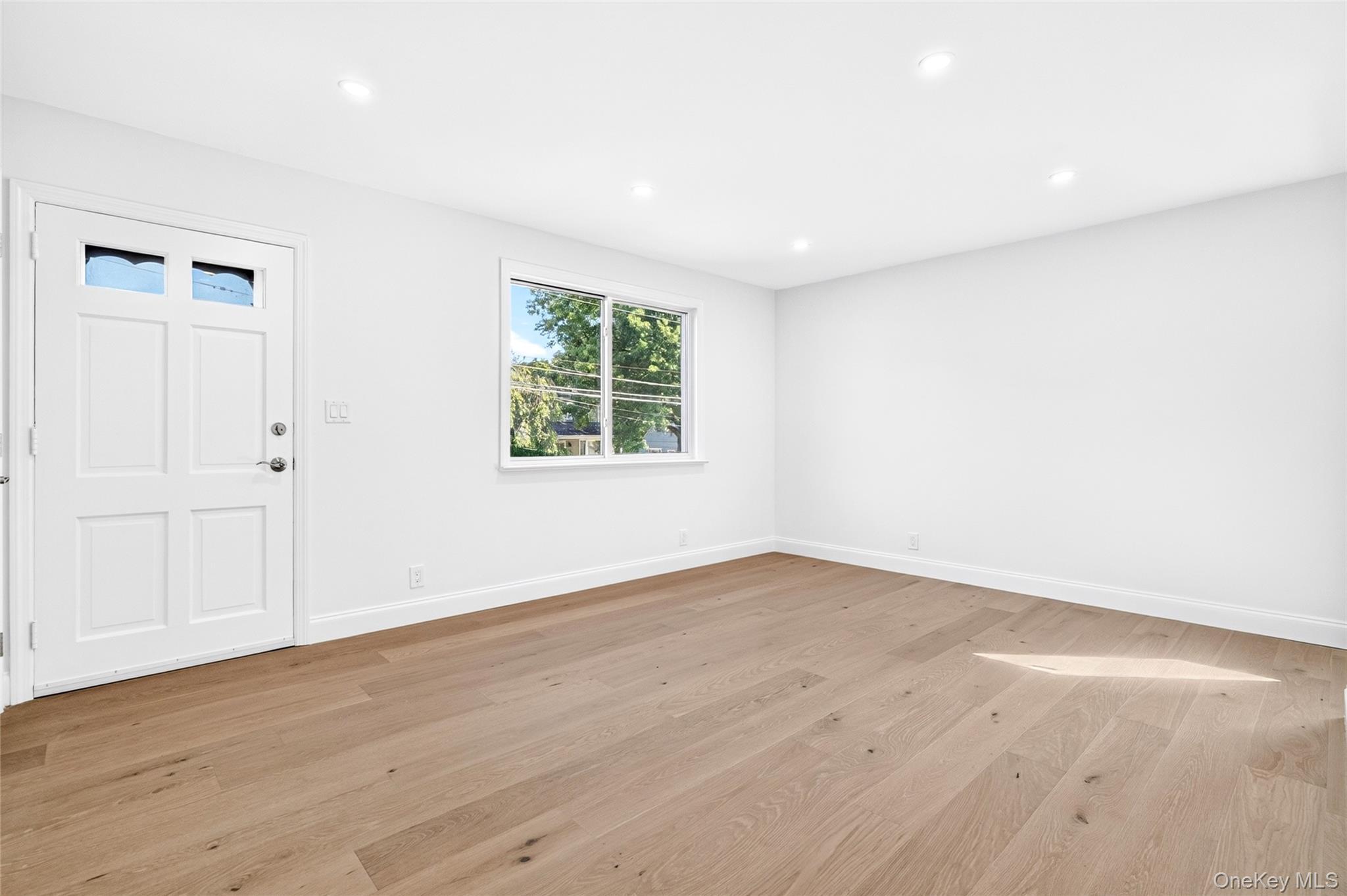 Single Family Saratoga Road  Westchester County, NY 10607, MLS-1051571-6