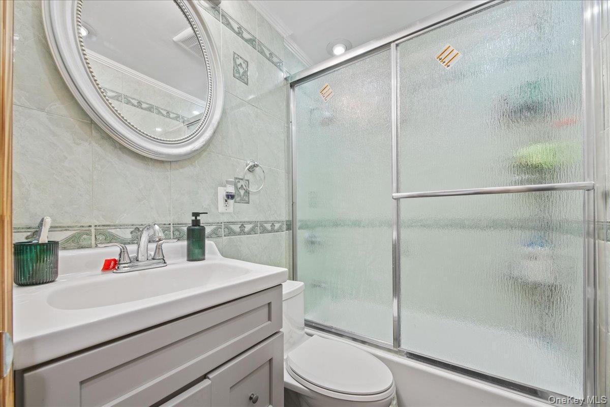 Single Family 224th Street Queens, NY 11413, MLS-1051573-20