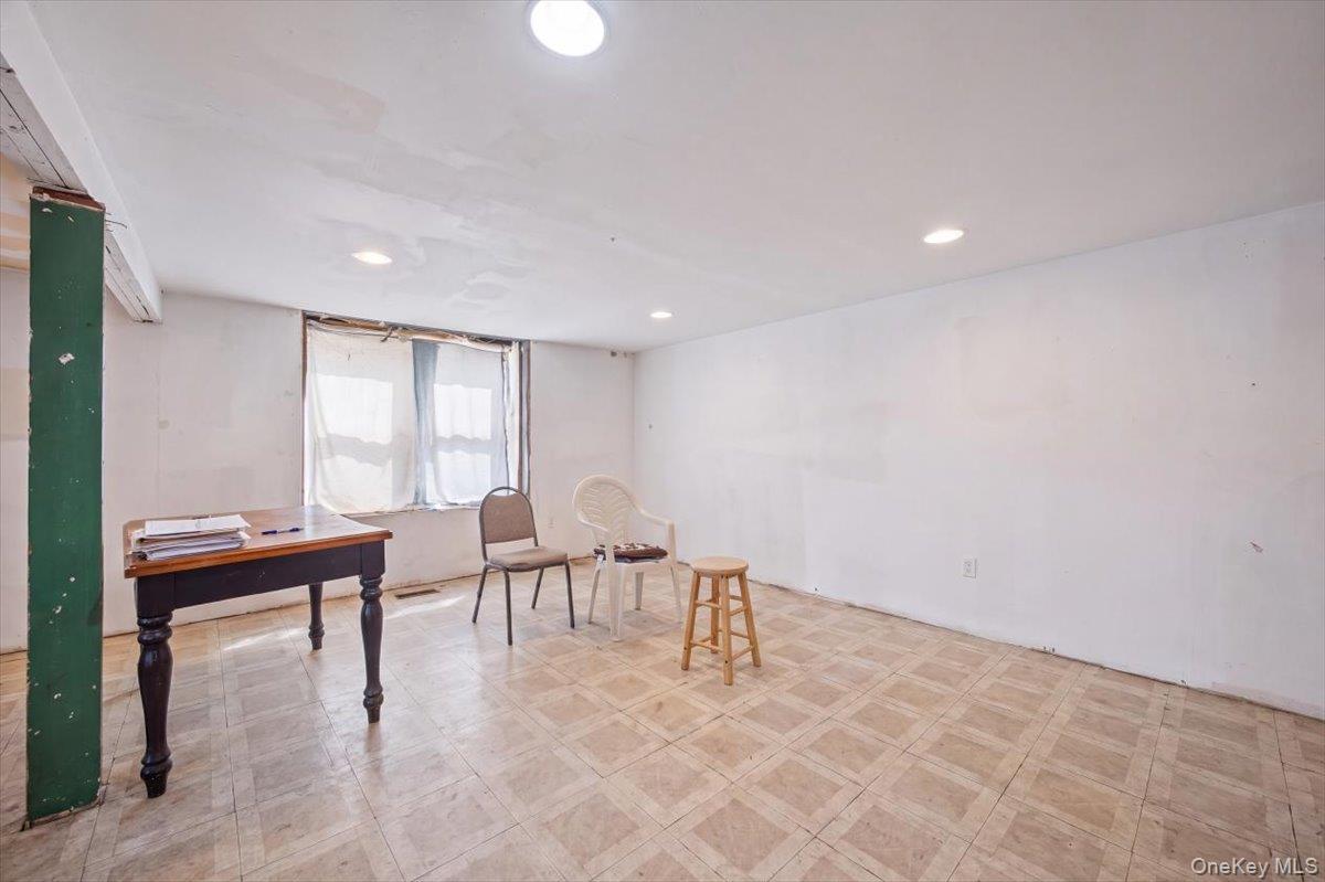 Single Family 224th Street Queens, NY 11413, MLS-1051573-21