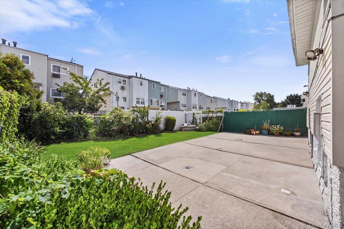 Single Family 224th Street Queens, NY 11413, MLS-1051573-28