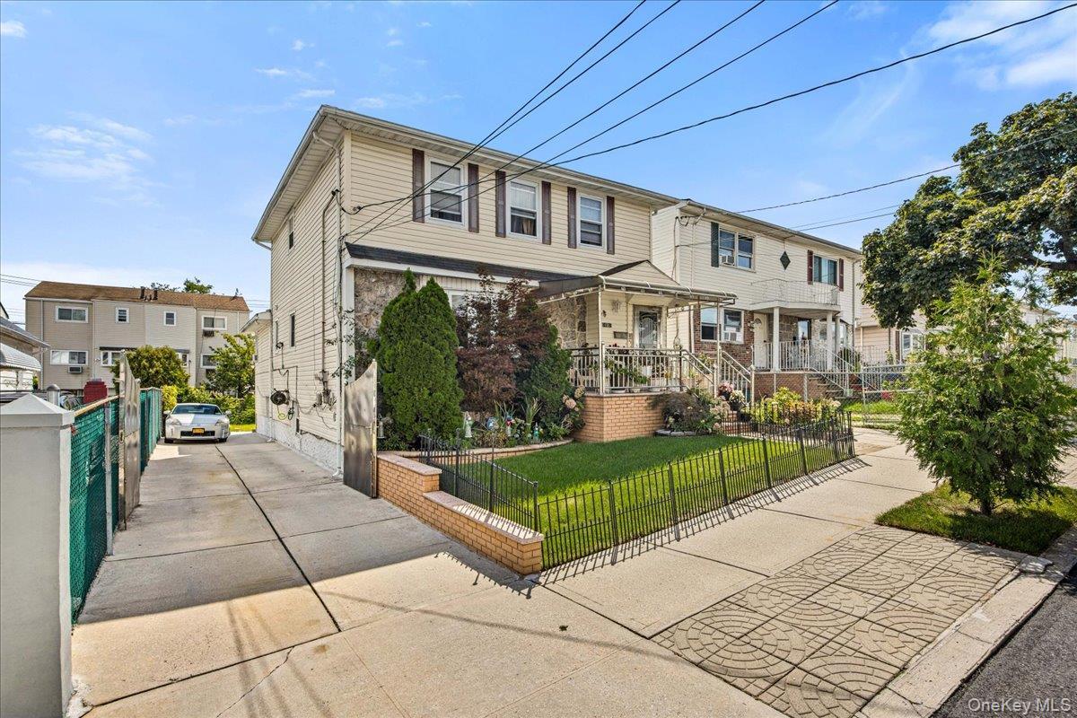 Single Family 224th Street Queens, NY 11413, MLS-1051573-3