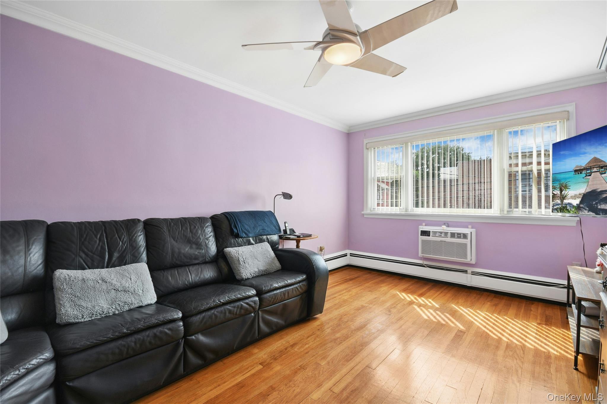 Single Family E 235th Street Bronx, NY 10470, MLS-1051576-10