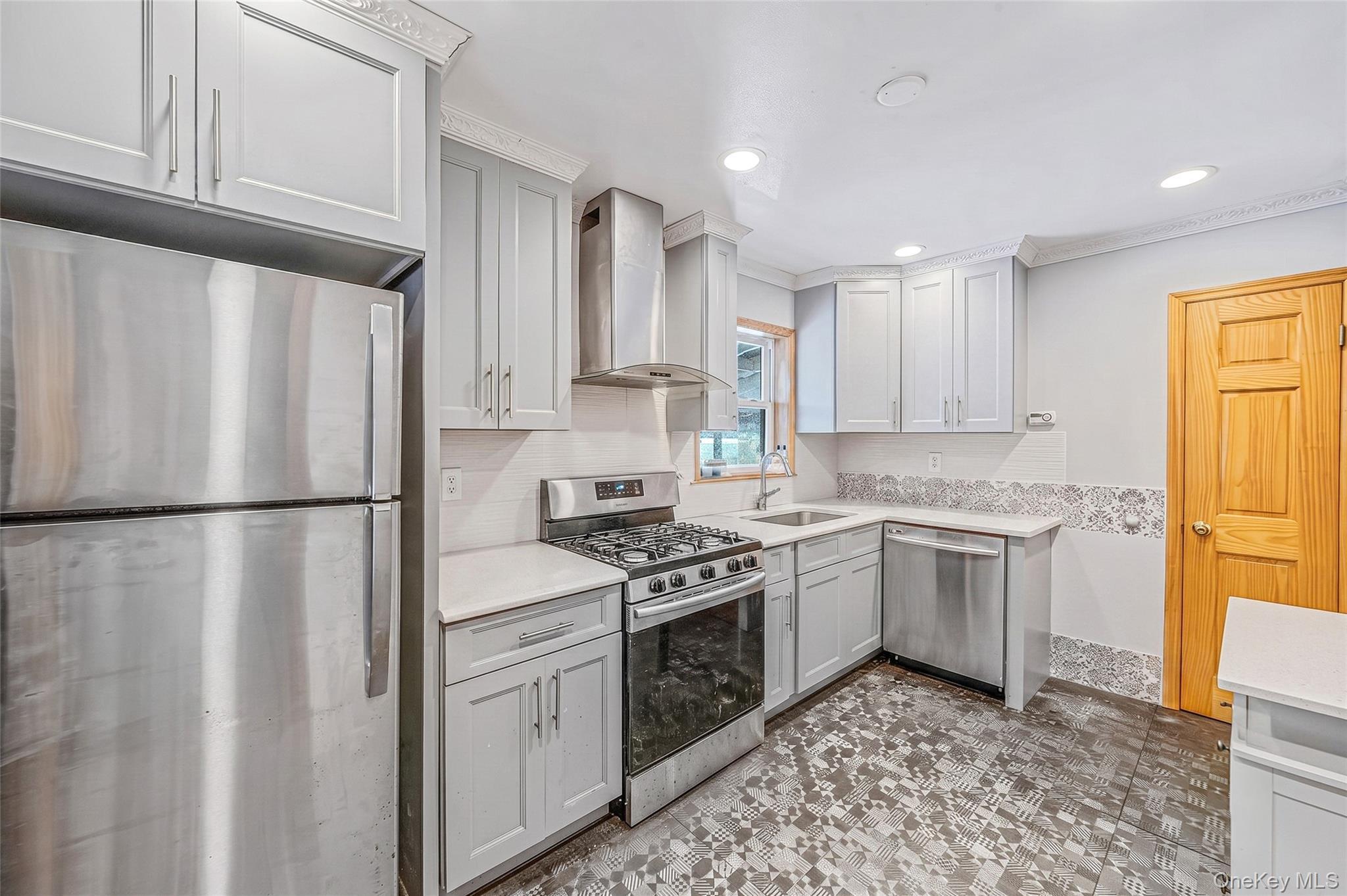 Single Family 271st Street Queens, NY 11040, MLS-1051582-18