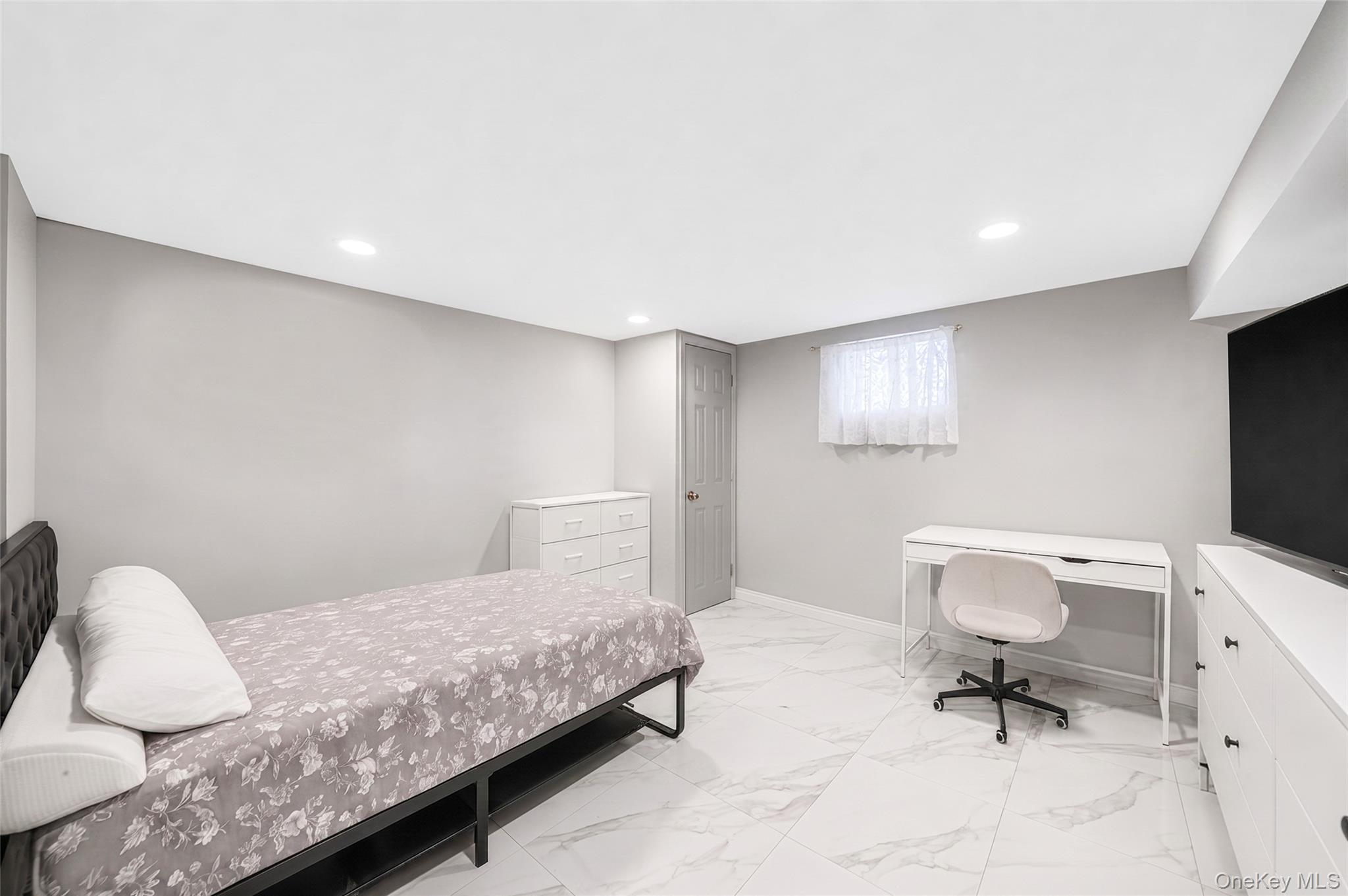 Single Family 271st Street Queens, NY 11040, MLS-1051582-9