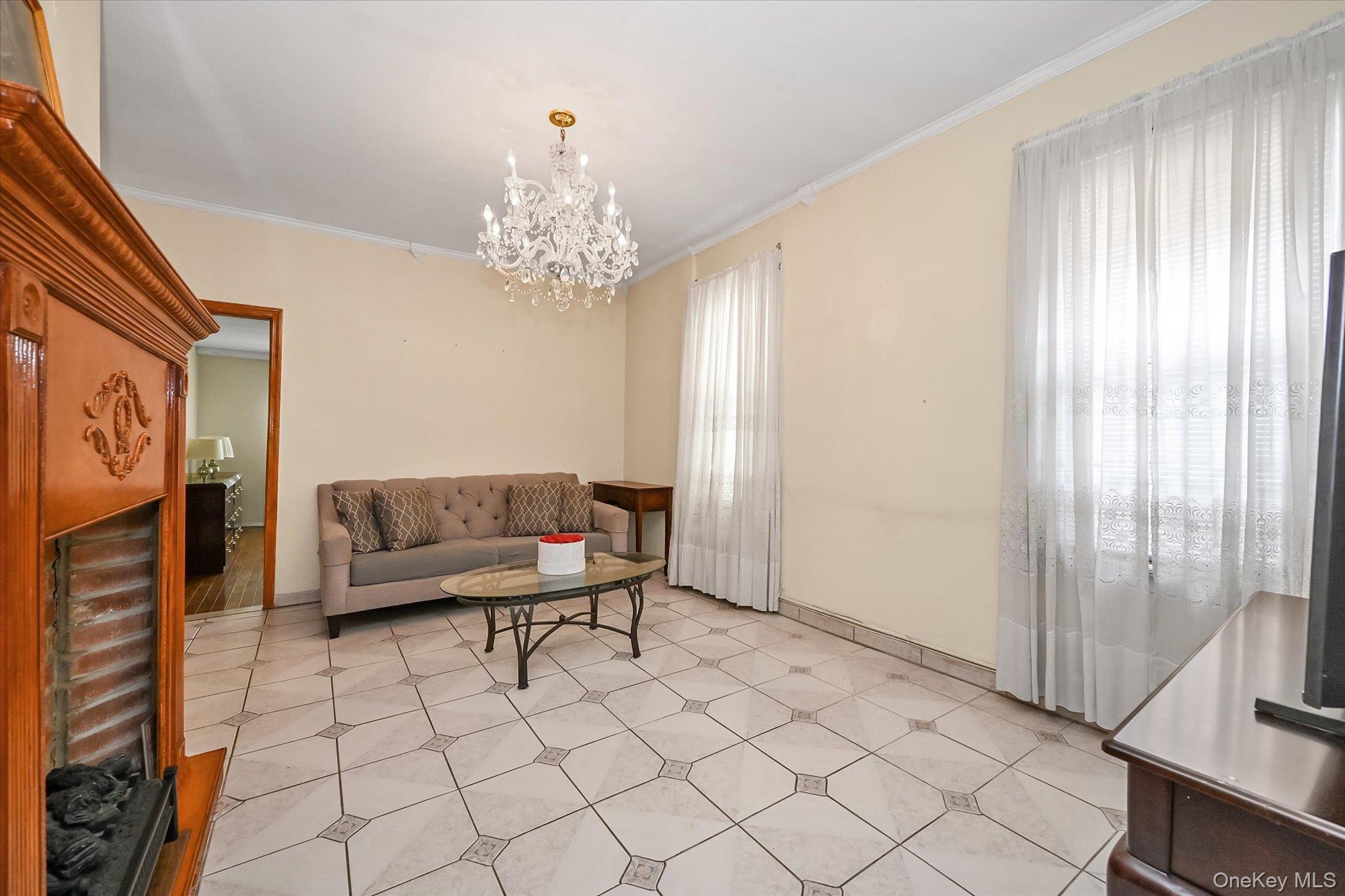 Single Family 16th Road  Queens, NY 11357, MLS-1051583-4