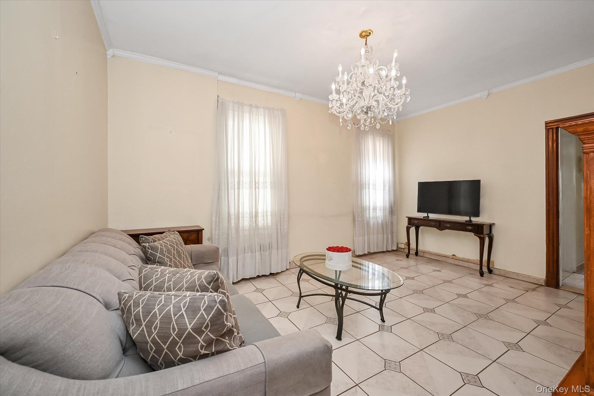 Single Family 16th Road  Queens, NY 11357, MLS-1051583-5