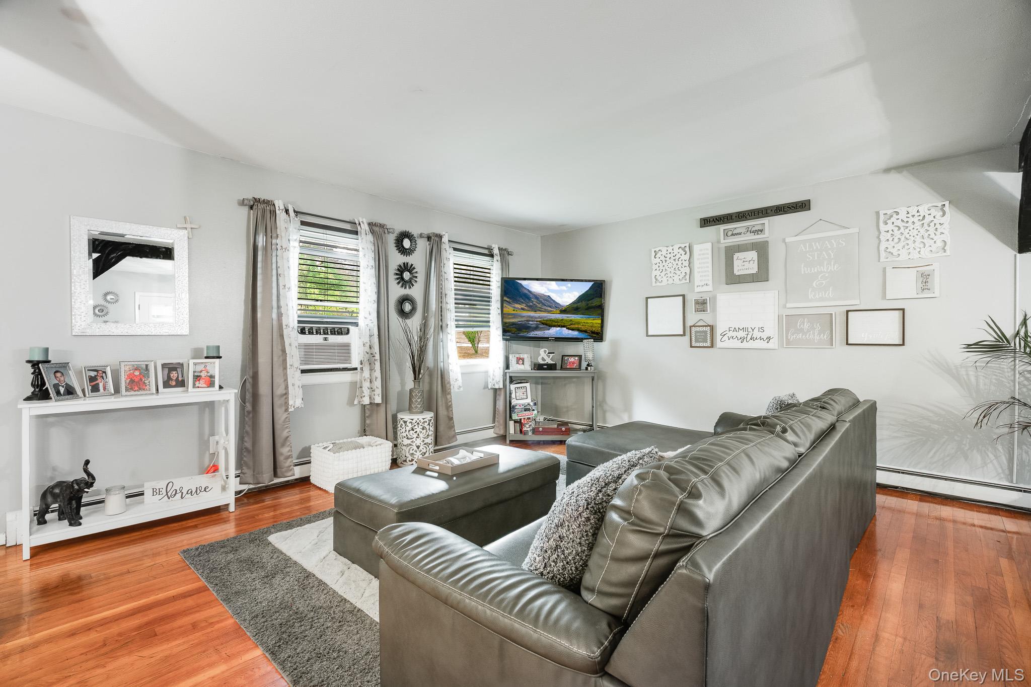 Single Family Larissa Lane Dutchess County, NY 12590, MLS-1051603-2
