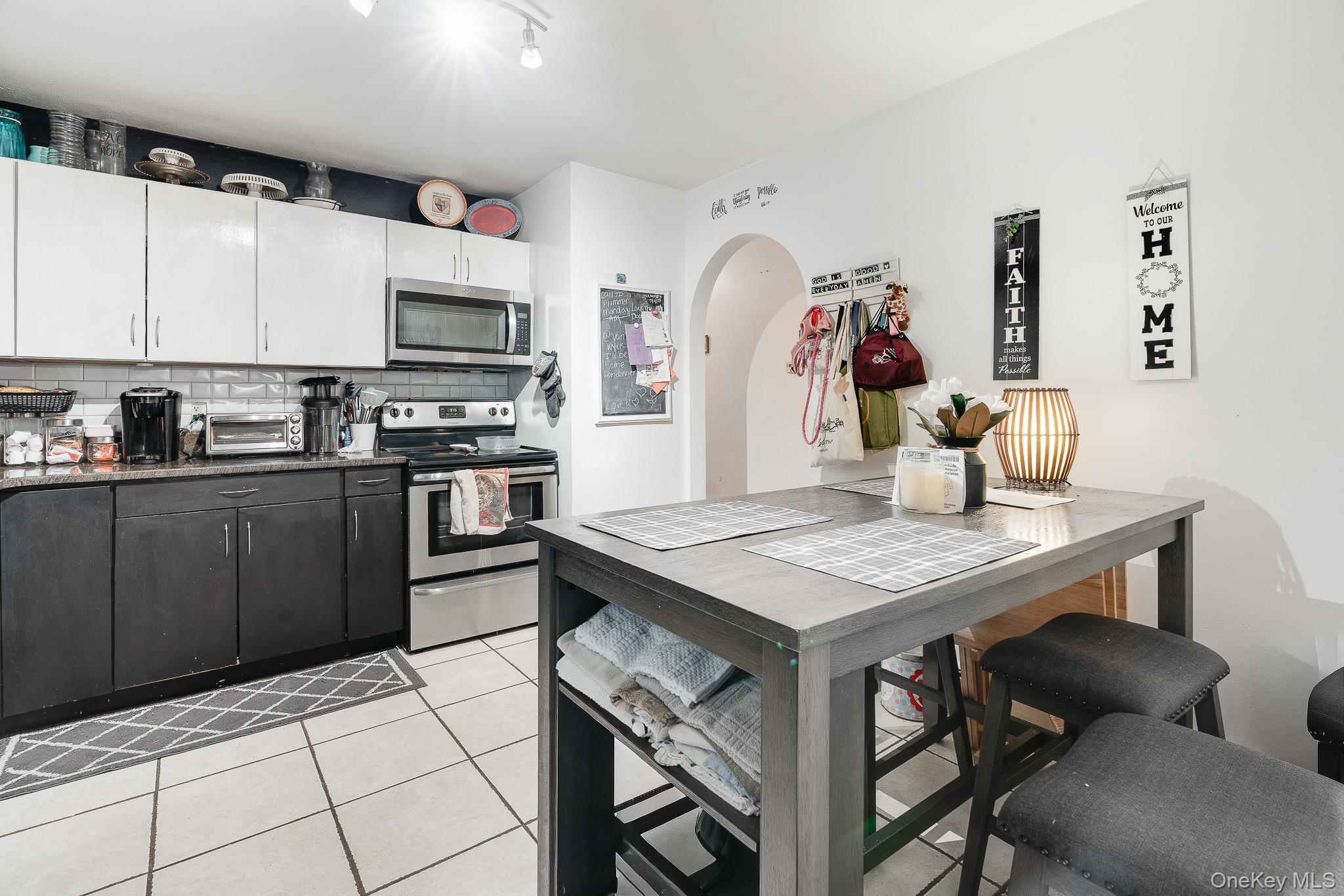 Single Family Larissa Lane Dutchess County, NY 12590, MLS-1051603-8
