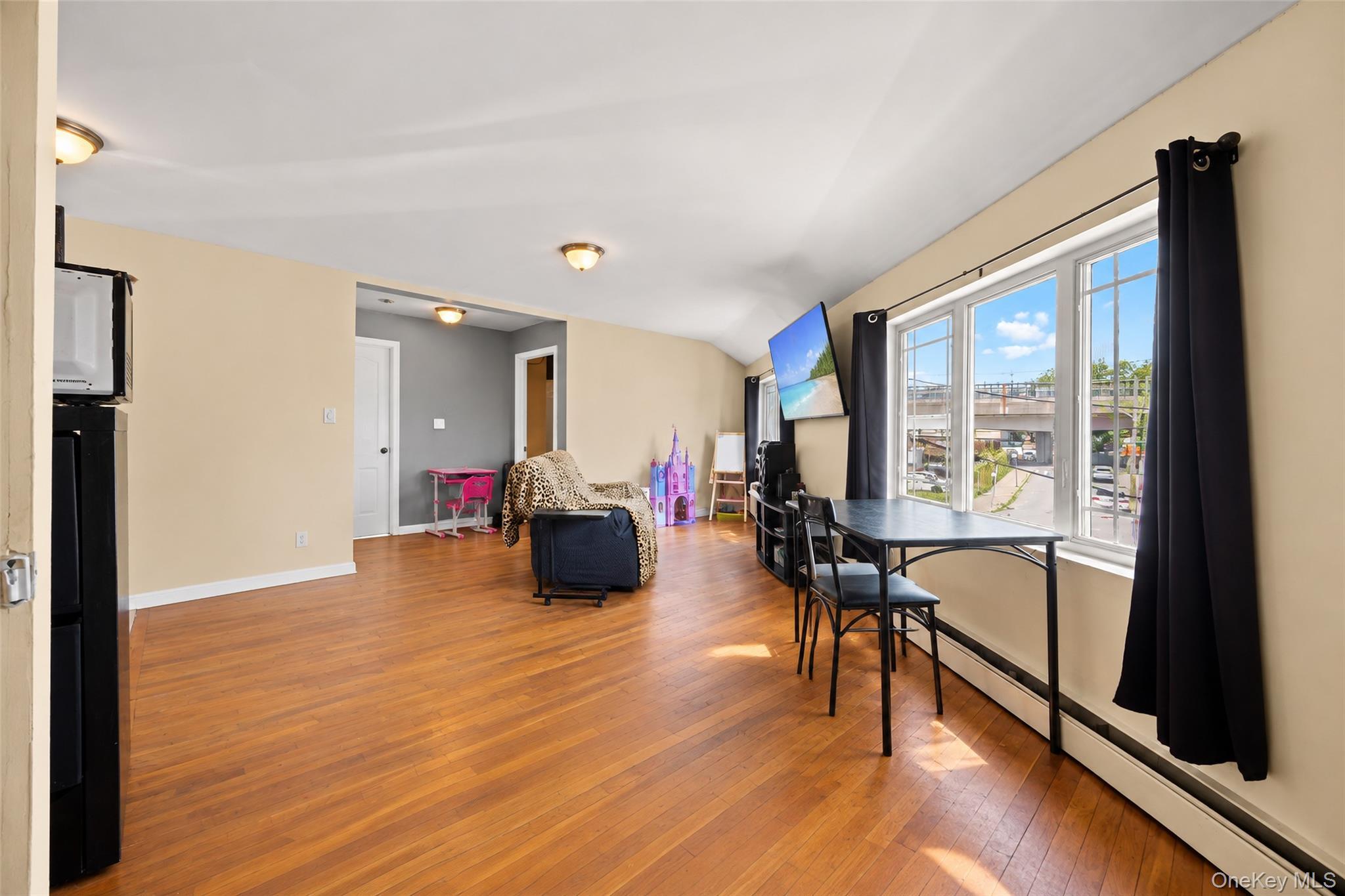 Single Family Aztec Place Queens, NY 11691, MLS-1051620-2