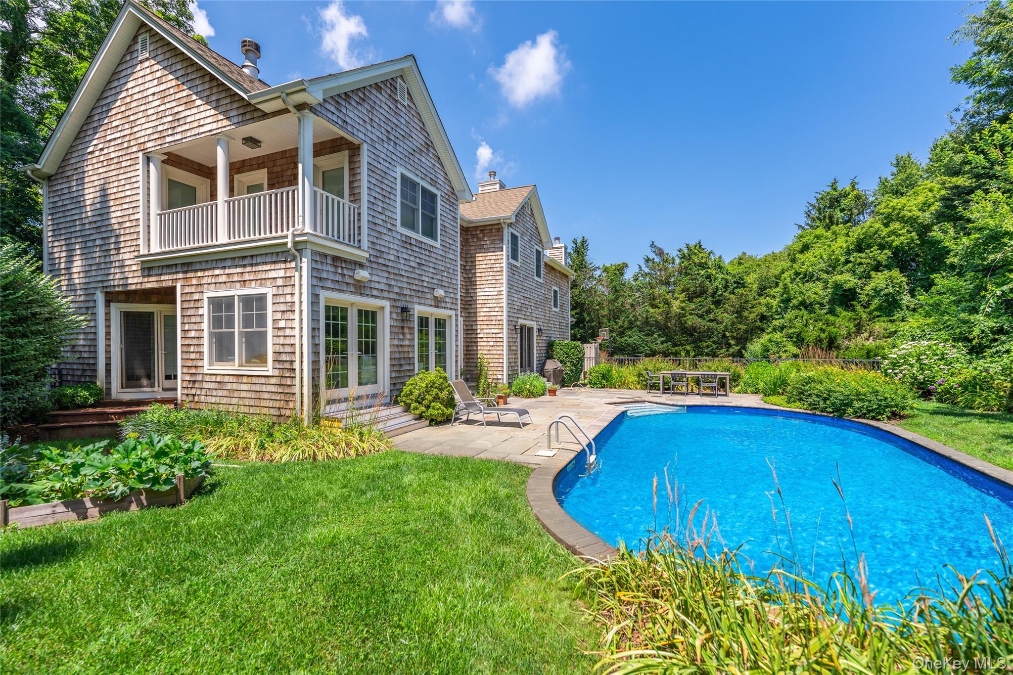 Single Family Mulford Court Suffolk County, NY 11957, MLS-1051631-3