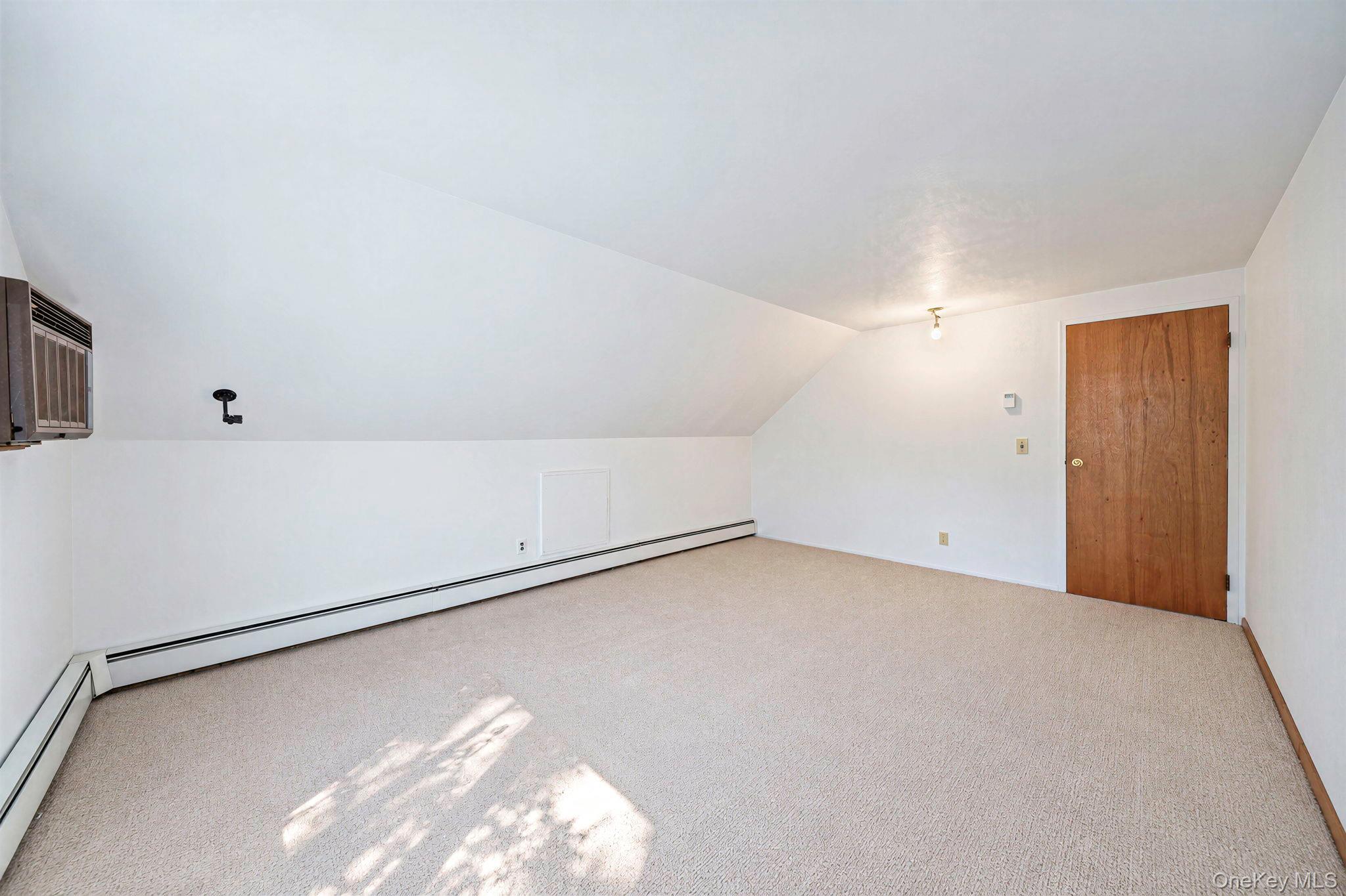 Single Family Fenwick Avenue  Suffolk County, NY 11738, MLS-1051639-28