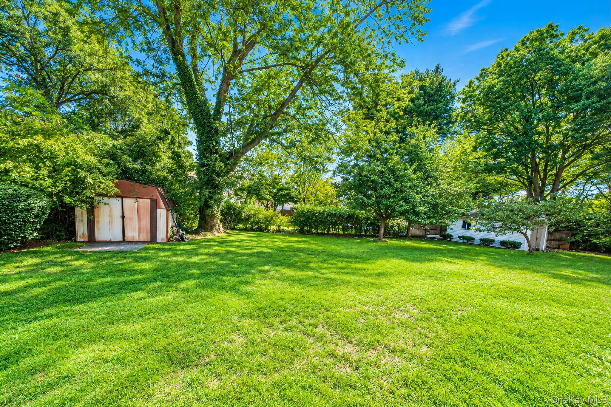 Single Family Fenwick Avenue  Suffolk County, NY 11738, MLS-1051639-38