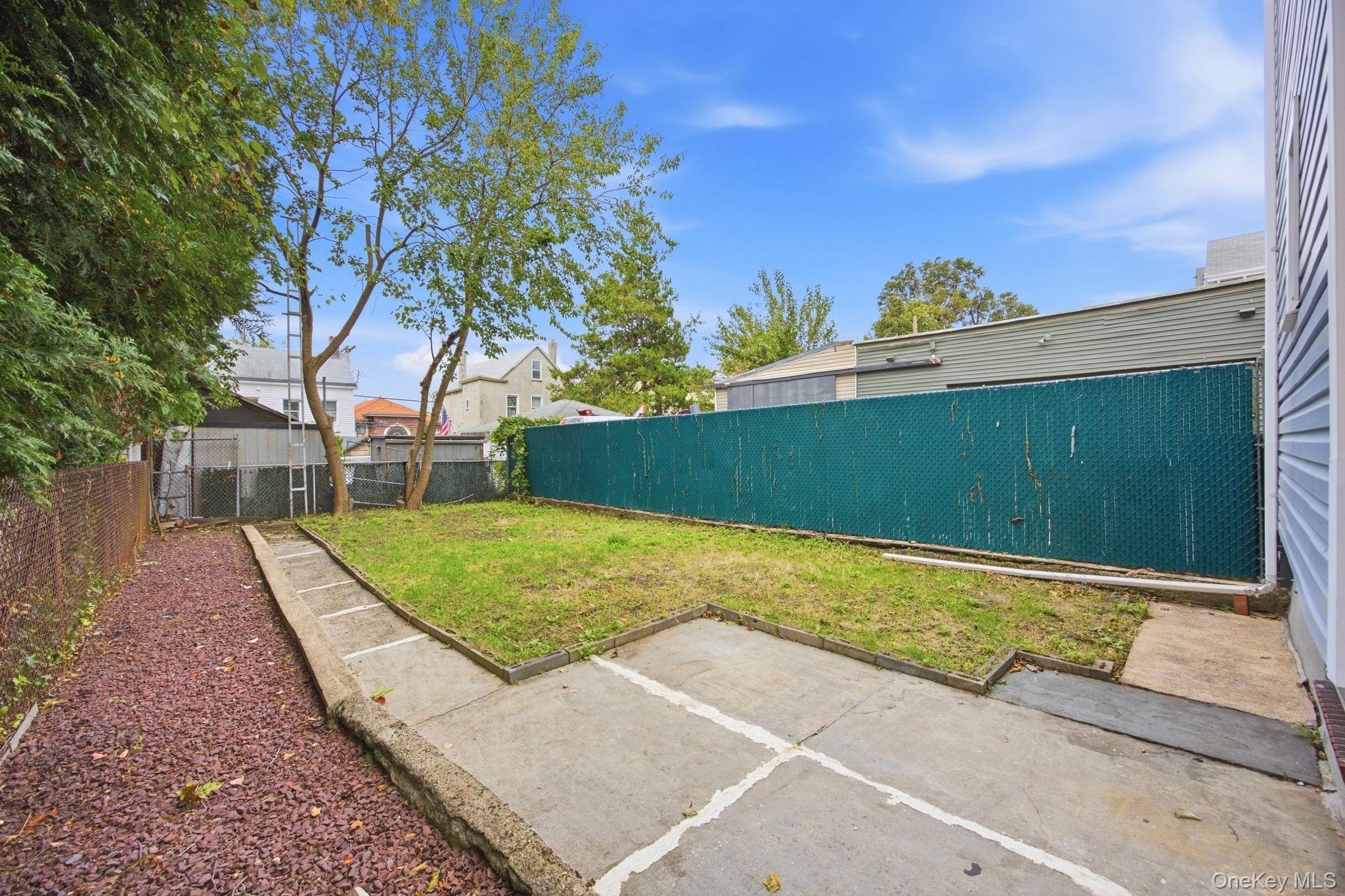 Single Family 125th Street  Queens, NY 11356, MLS-1051657-21