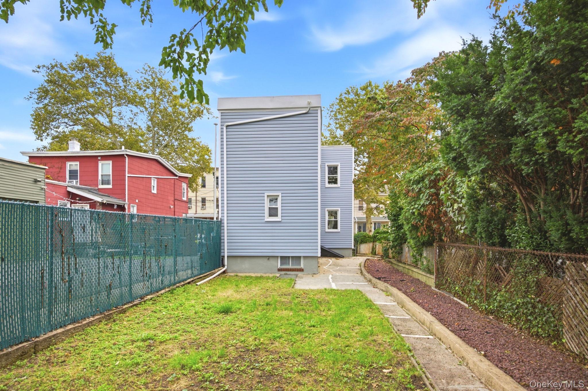 Single Family 125th Street  Queens, NY 11356, MLS-1051657-22