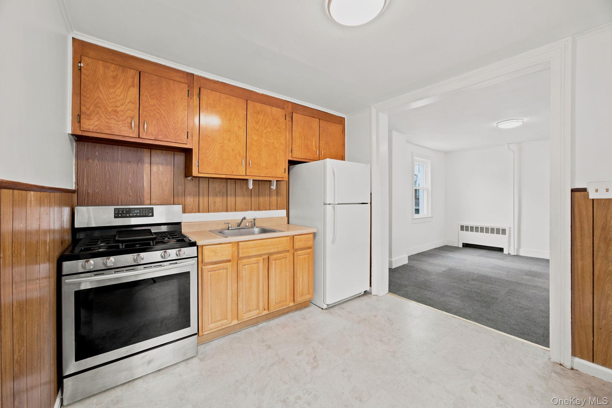 Single Family 125th Street  Queens, NY 11356, MLS-1051657-6
