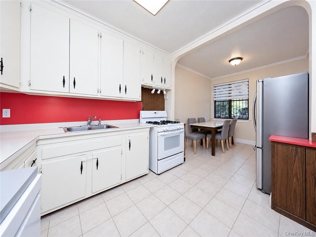 Single Family E 26th Street  Brooklyn, NY 11229, MLS-1051658-11