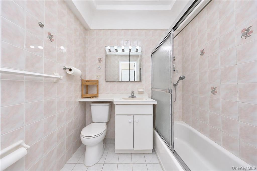 Single Family E 26th Street  Brooklyn, NY 11229, MLS-1051658-20