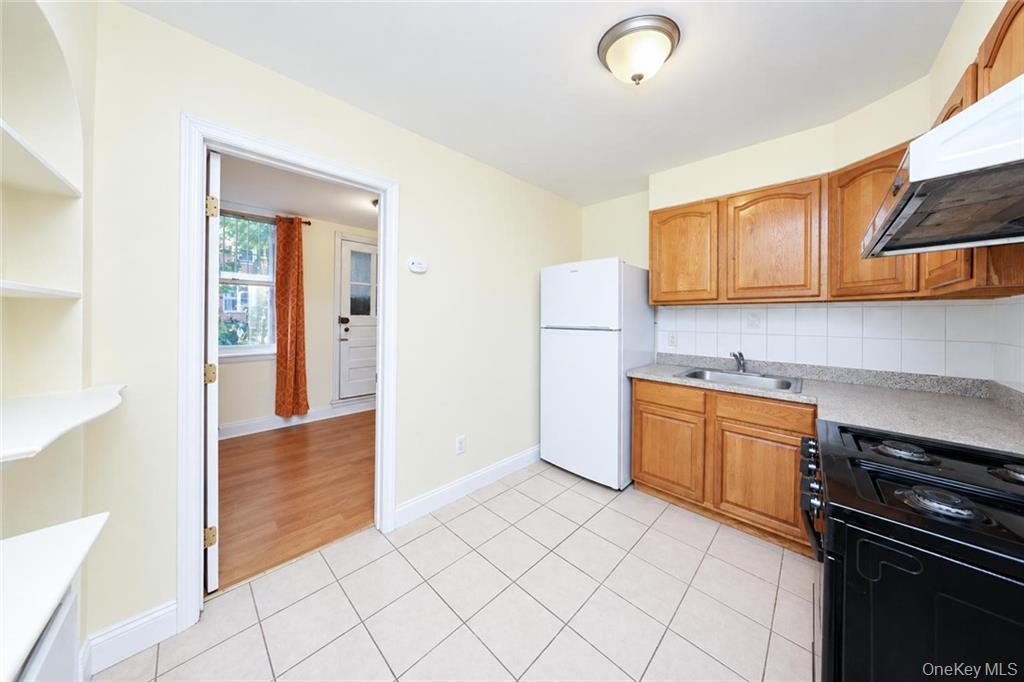 Single Family E 26th Street  Brooklyn, NY 11229, MLS-1051658-8