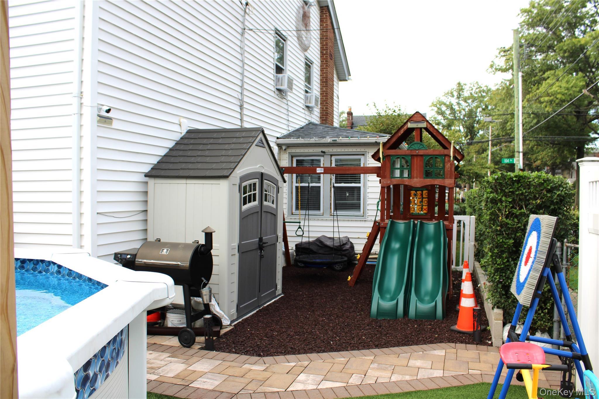 Single Family 104th Avenue Queens, NY 11412, MLS-1051659-8