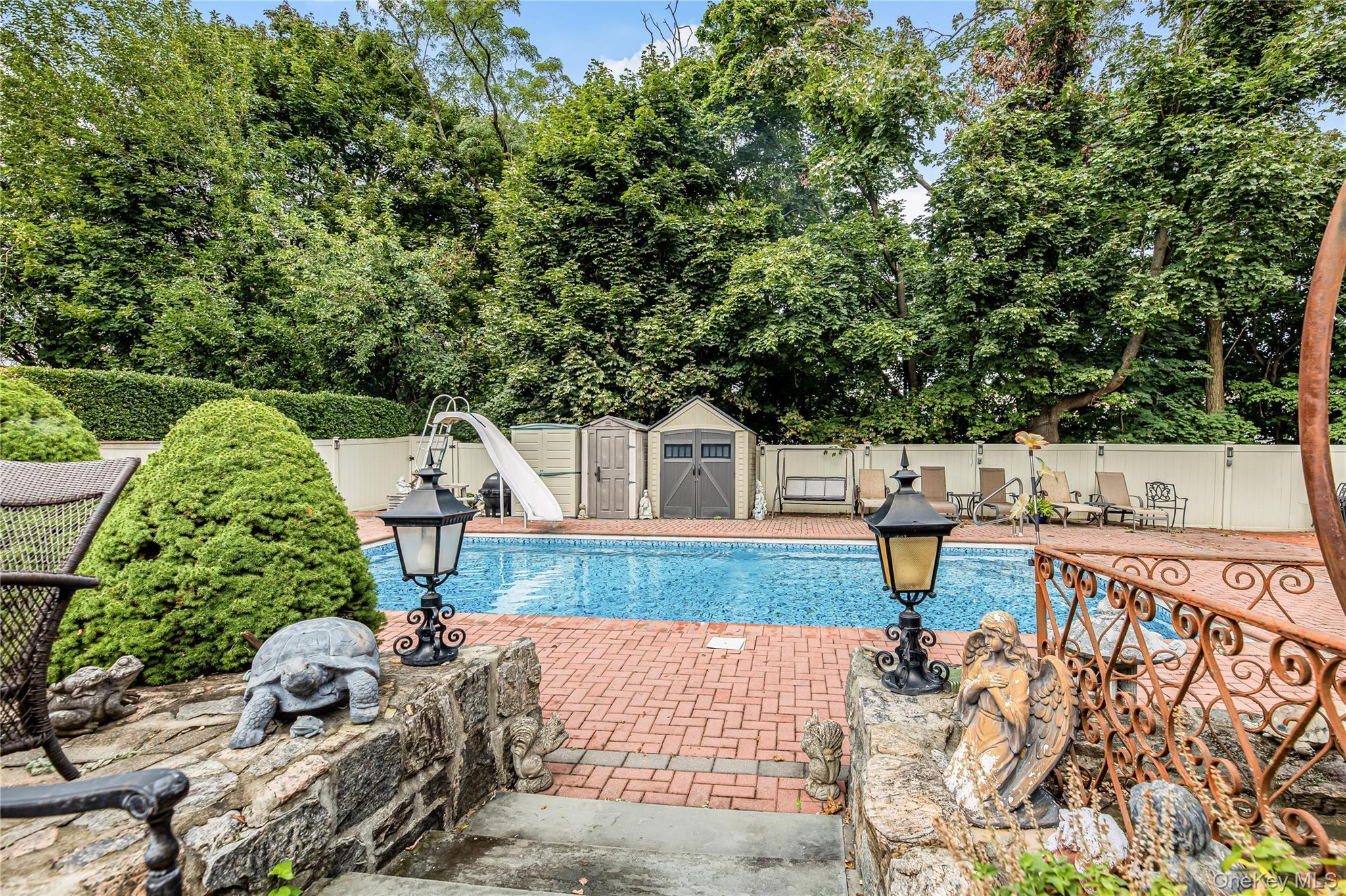Single Family Nimitz Place  Westchester County, NY 10710, MLS-1051677-10