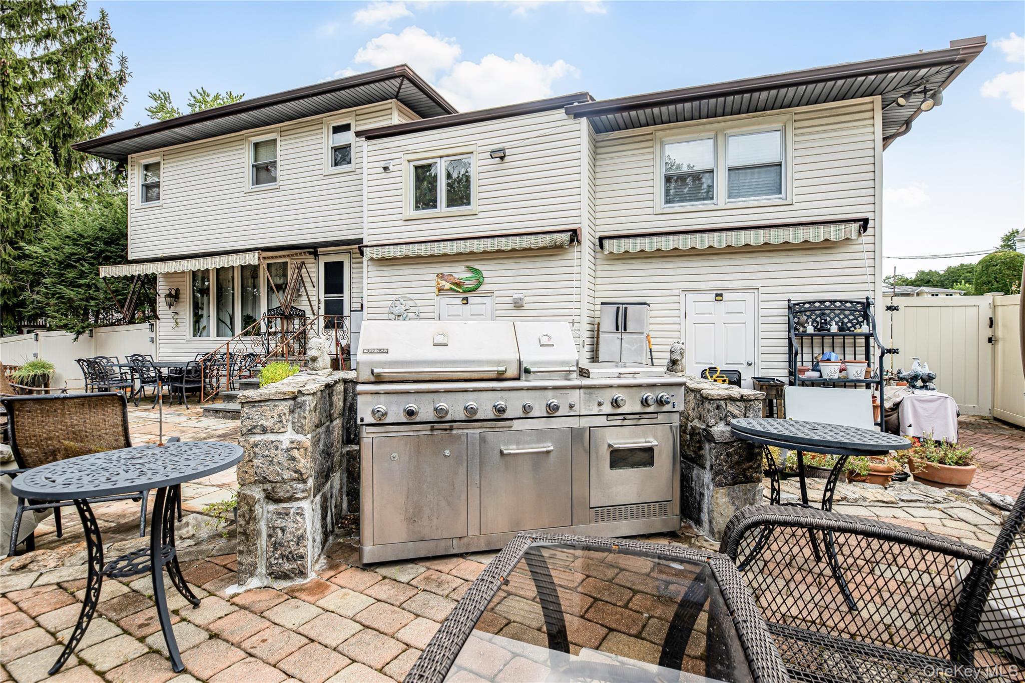 Single Family Nimitz Place  Westchester County, NY 10710, MLS-1051677-11