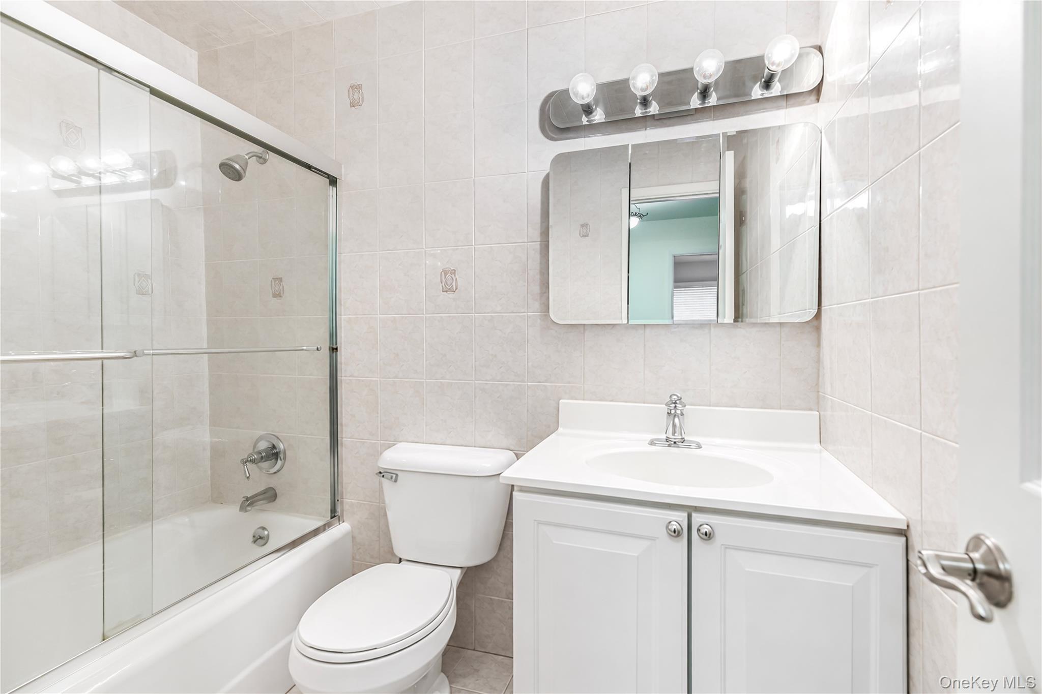 Single Family Nimitz Place  Westchester County, NY 10710, MLS-1051677-21