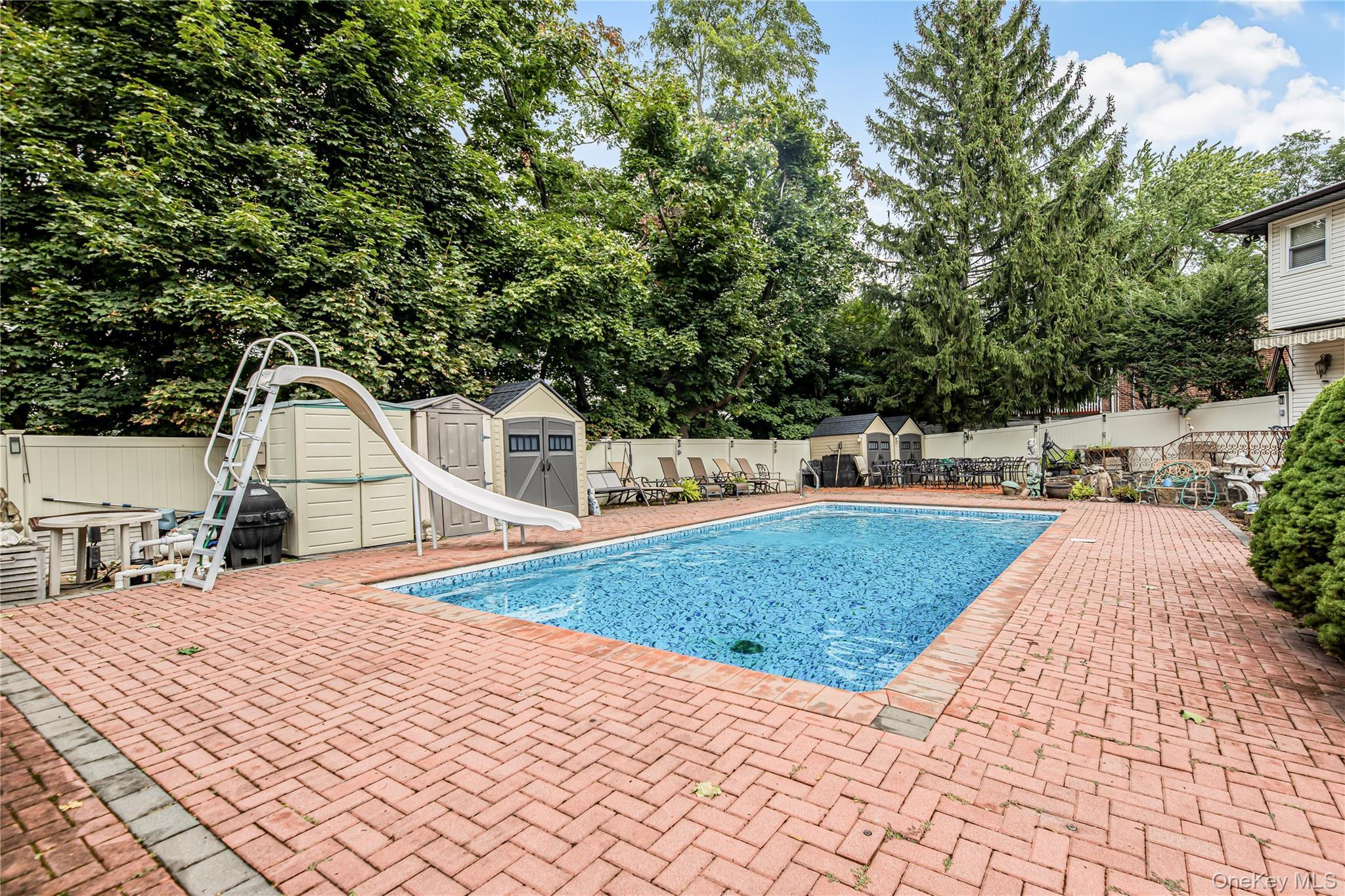Single Family Nimitz Place  Westchester County, NY 10710, MLS-1051677-6