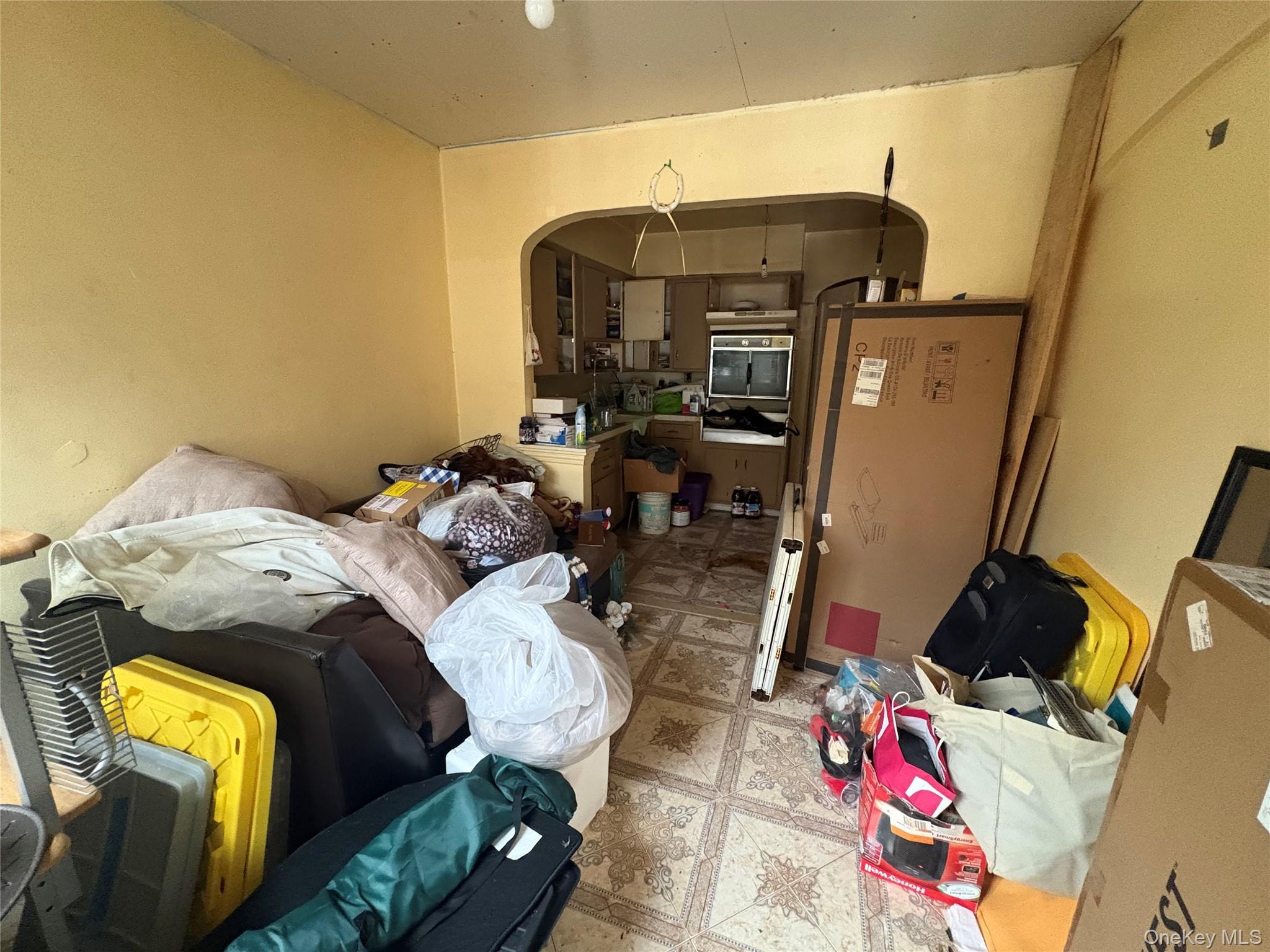 Single Family Fenton Avenue Bronx, NY 10469, MLS-1051679-13