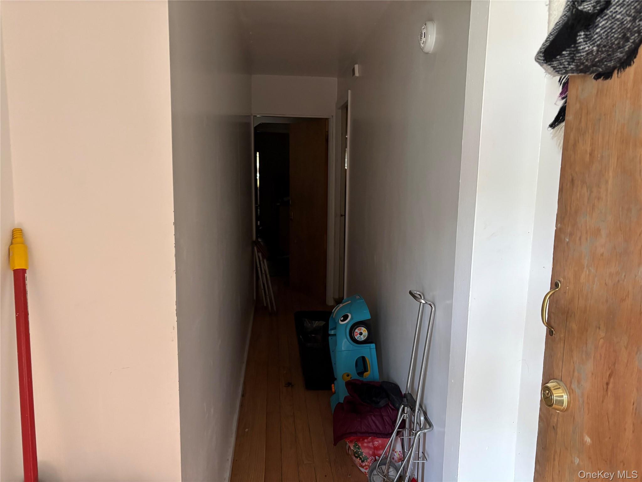 Single Family Fenton Avenue Bronx, NY 10469, MLS-1051679-5