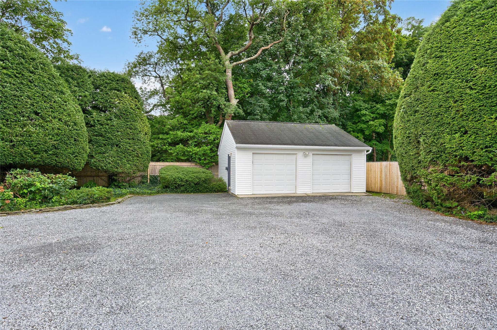 Single Family W Main Street Suffolk County, NY 11743, MLS-1051682-25