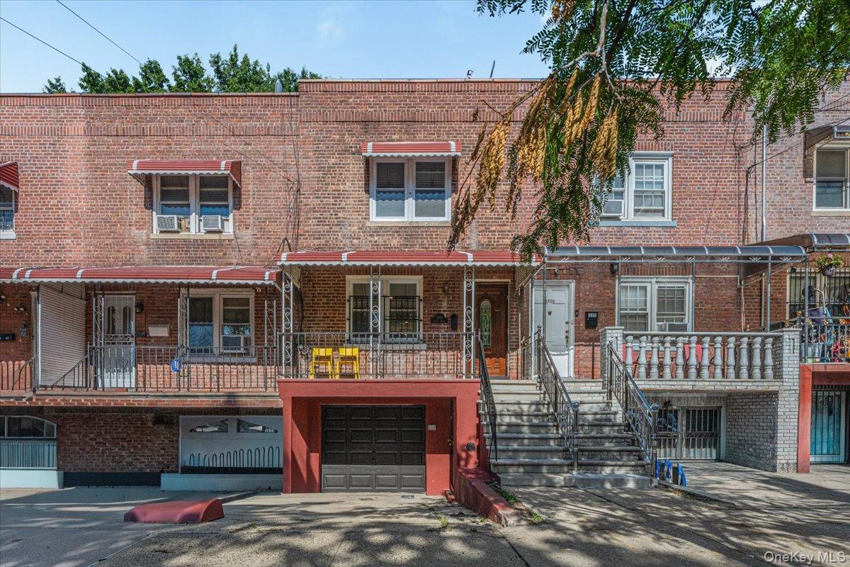 Single Family Dewitt Place Bronx, NY 10469, MLS-1051693-2