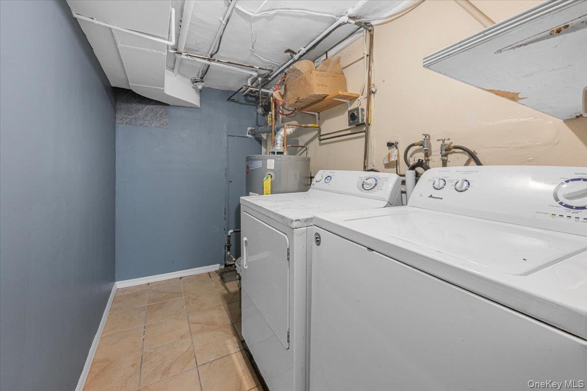 Single Family Dewitt Place Bronx, NY 10469, MLS-1051693-22