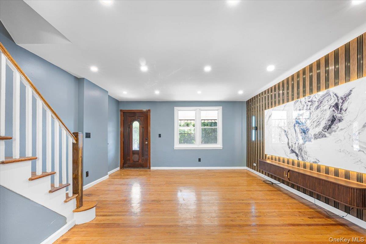 Single Family Dewitt Place Bronx, NY 10469, MLS-1051693-3