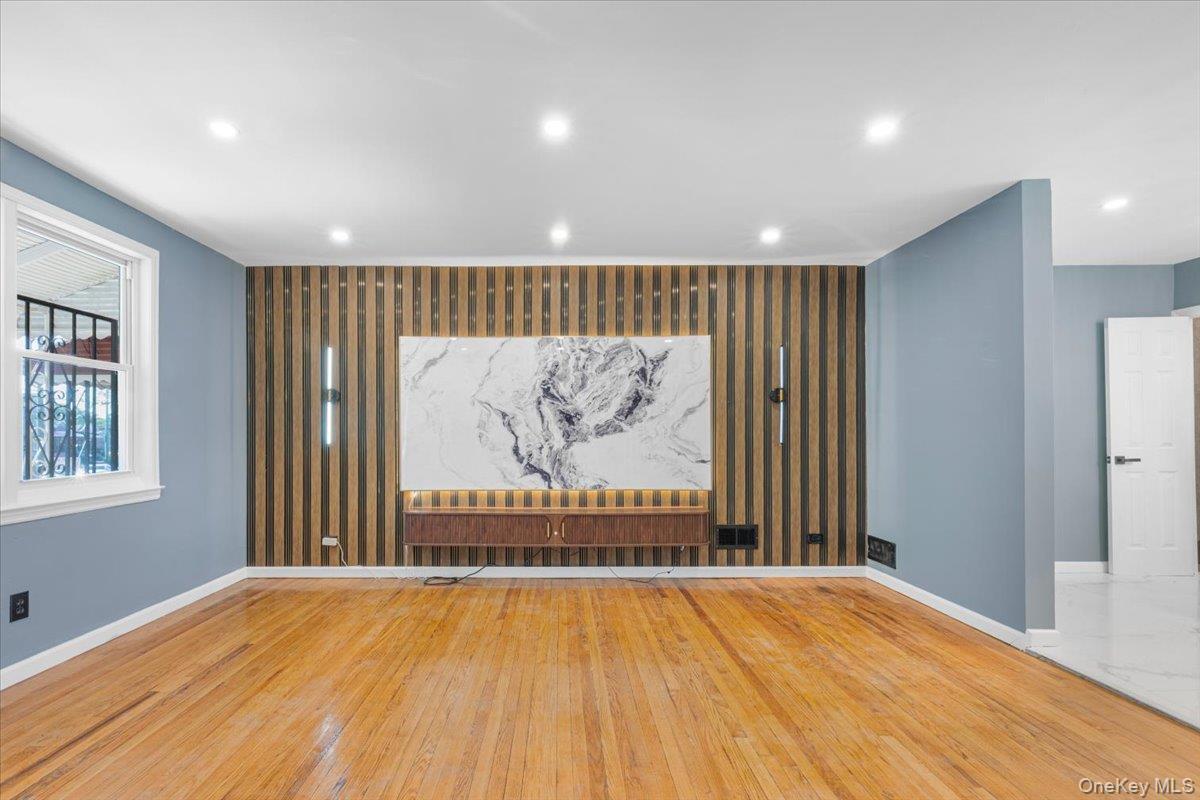 Single Family Dewitt Place Bronx, NY 10469, MLS-1051693-5