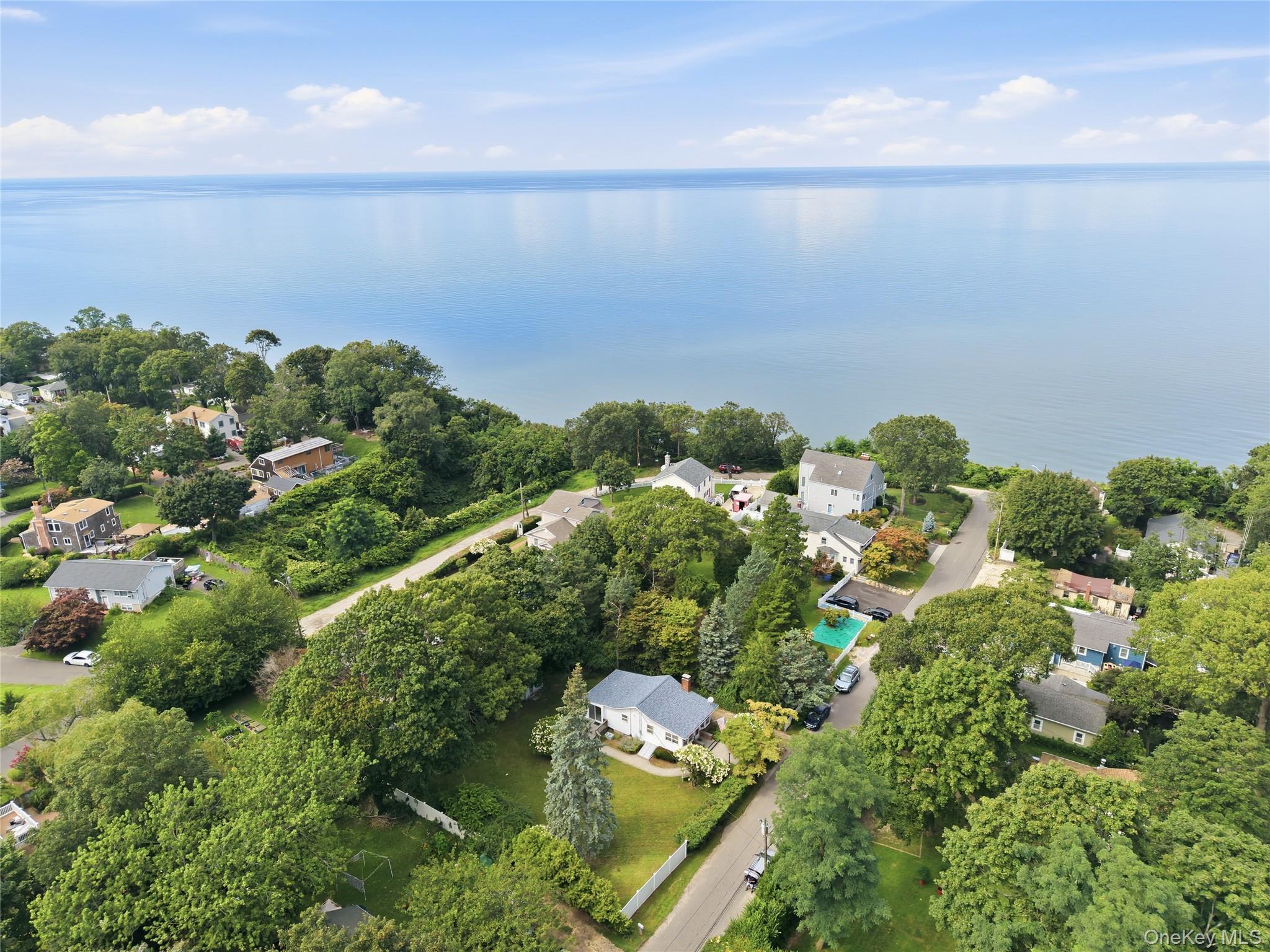Single Family Queen Road Suffolk County, NY 11778, MLS-1051695-22