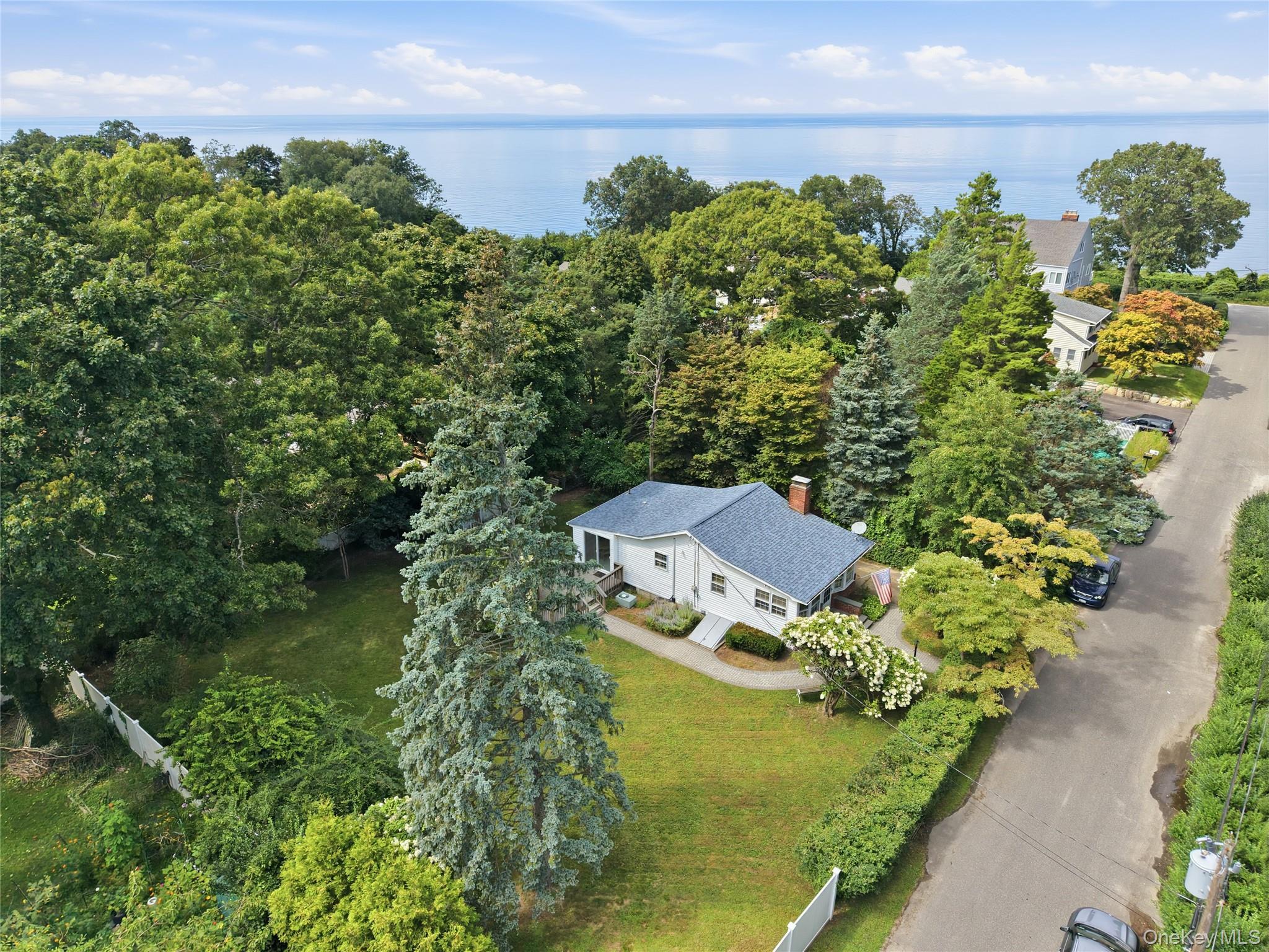 Single Family Queen Road  Suffolk County, NY 11778, MLS-1051695-29