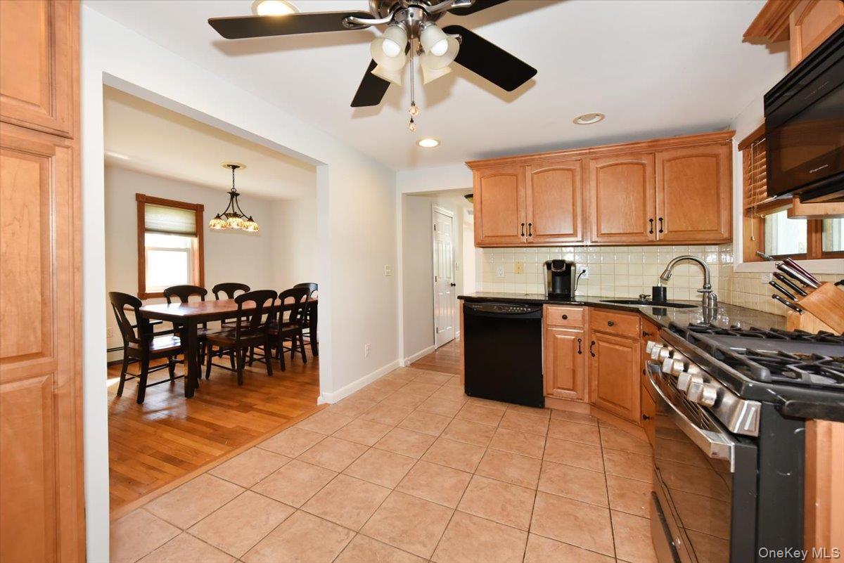 Single Family Montauk Drive  Suffolk County, NY 11706, MLS-1051700-15