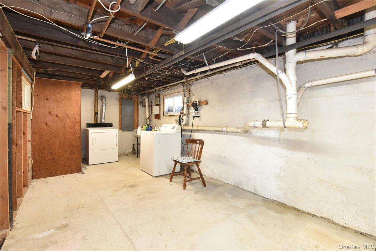 Single Family Montauk Drive  Suffolk County, NY 11706, MLS-1051700-22