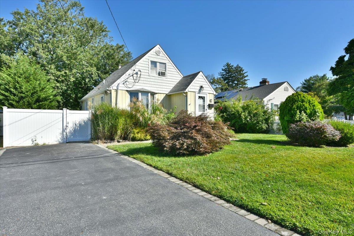 Single Family Montauk Drive  Suffolk County, NY 11706, MLS-1051700-3