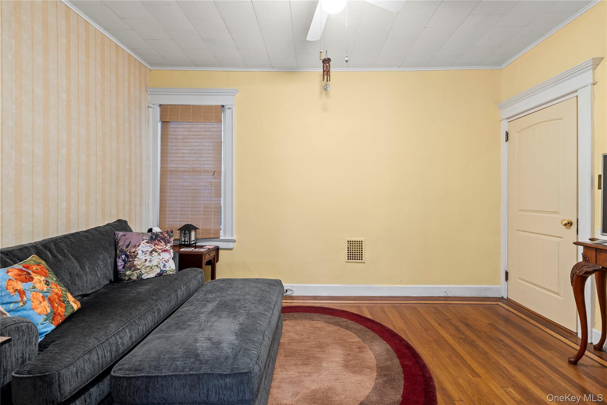 Single Family 68th Street  Queens, NY 11385, MLS-1051724-16